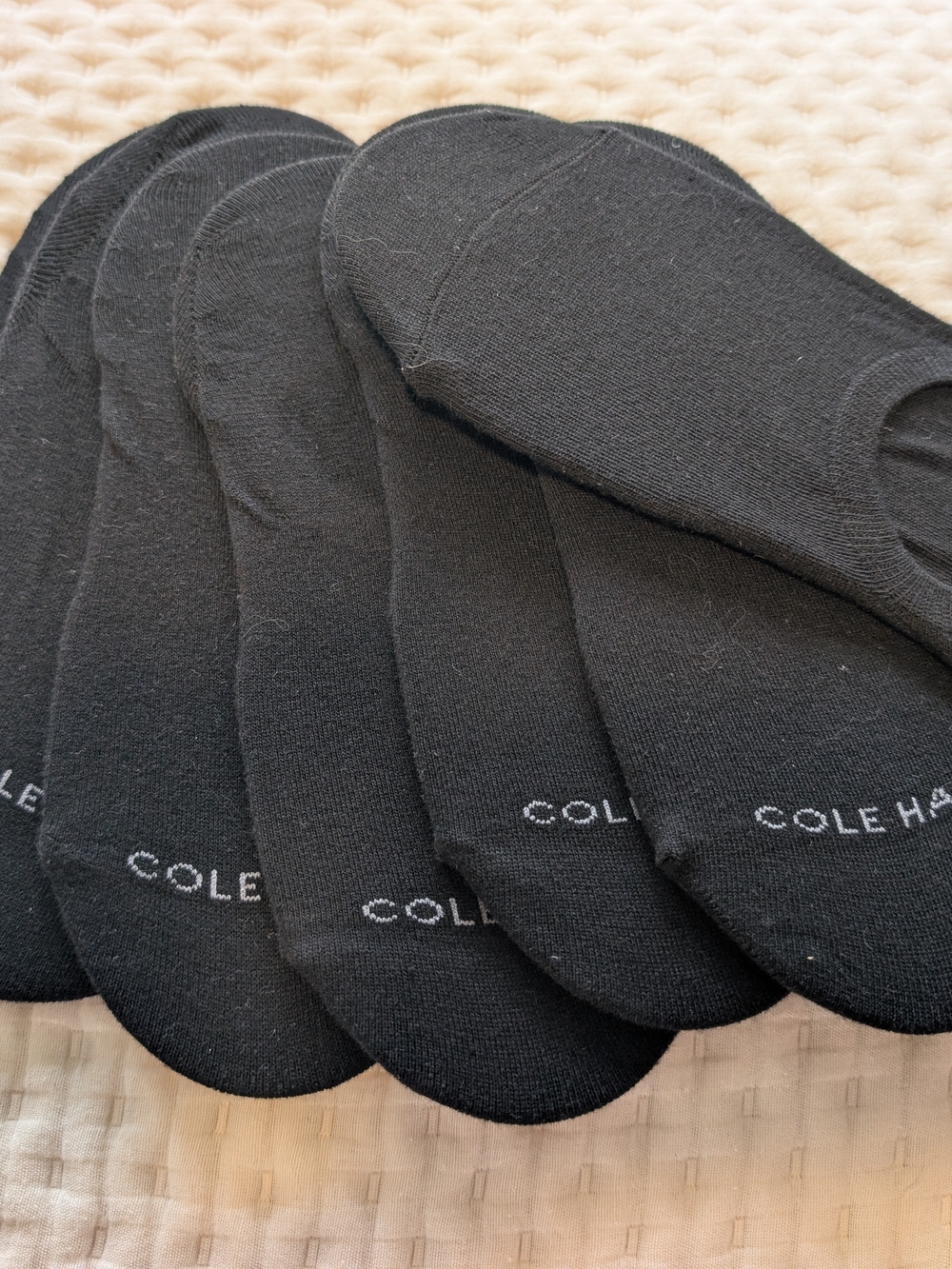 2/20$ 💓 Cole Haan Black No-Show Liner Socks - Pack of 7